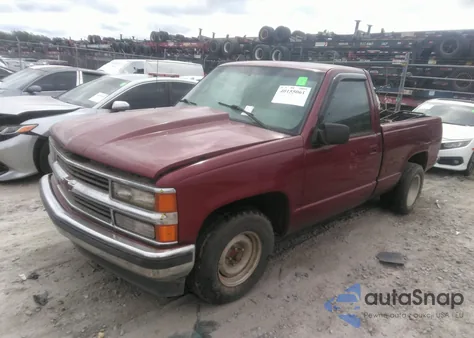 1997 Chevrolet C1500 Fleetside z USA, uszkodzony, nr VIN 1GCEC14RXVZ196205